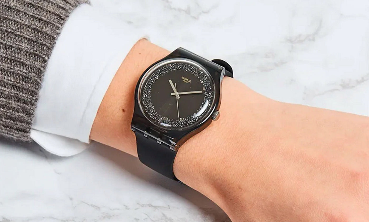 Swatch Darksparkles Black Dial Silicone Strap Quartz SUOB156 Women’s Watch